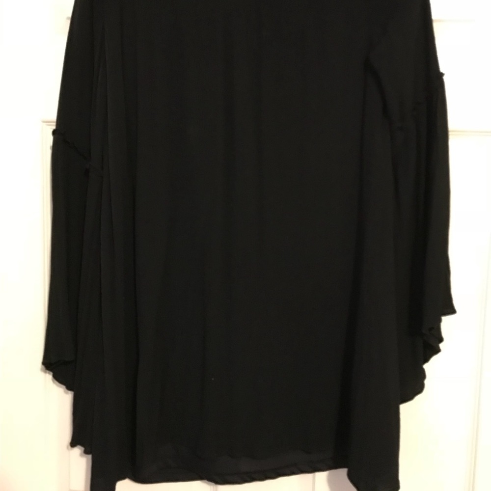 Black dress - Picture 4 of 6